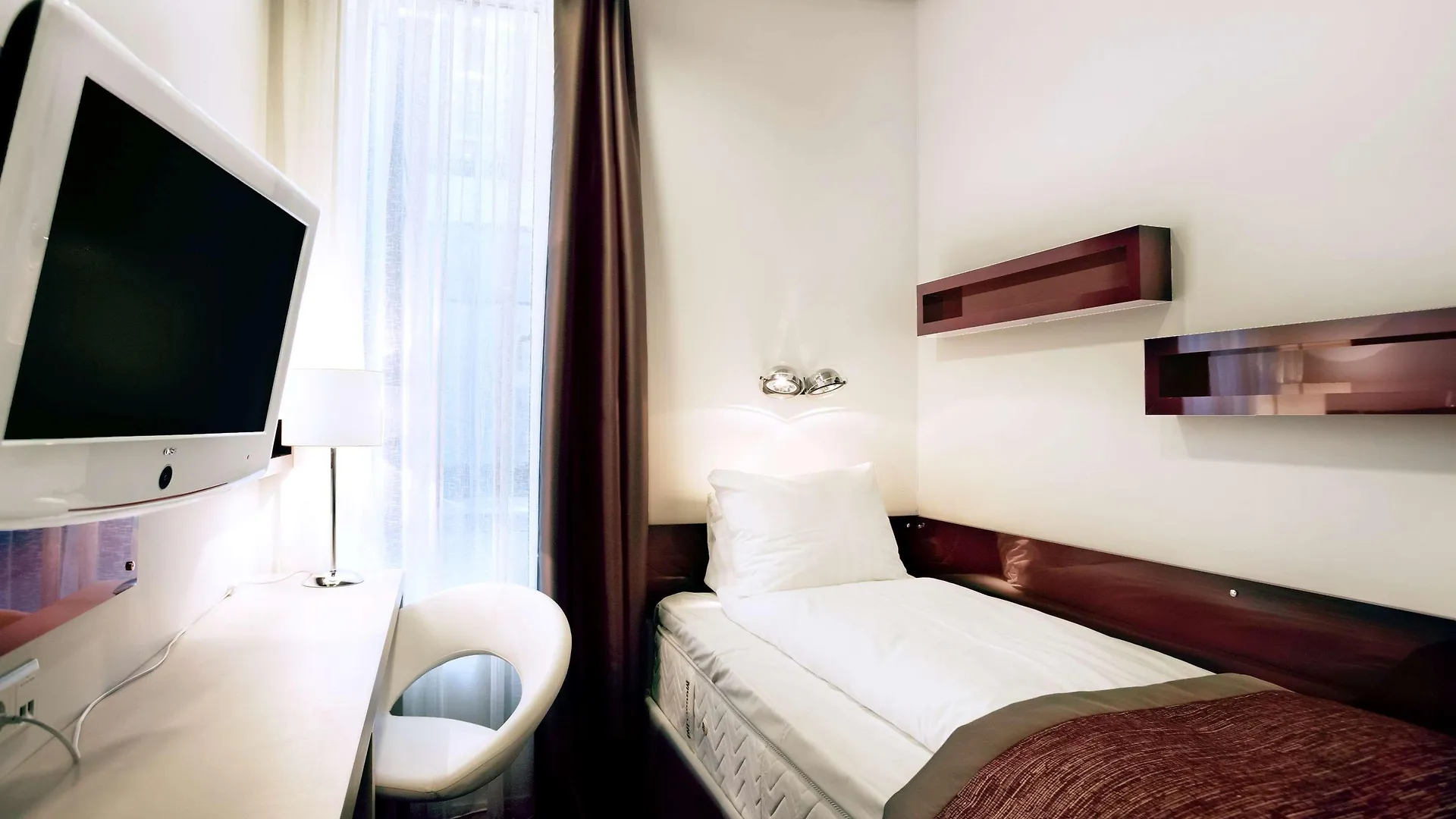 Hotel Ibis Styles Stockholm Odenplan 3*,  Suecia